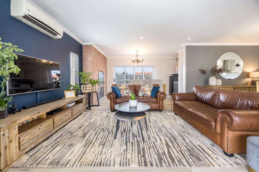 3 Bedroom Property for Sale in Protea Heights Western Cape